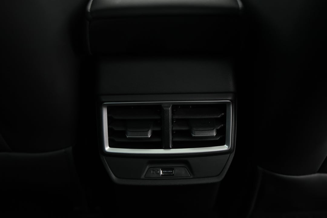 2025 MG ZS Hybrid Plus Essence, Automatic, 4678 km, Rear A/C Vent