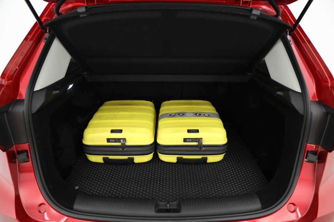 2025 MG ZS Hybrid Plus Essence, Automatic, 4678 km, Boot Inside View with Luggage