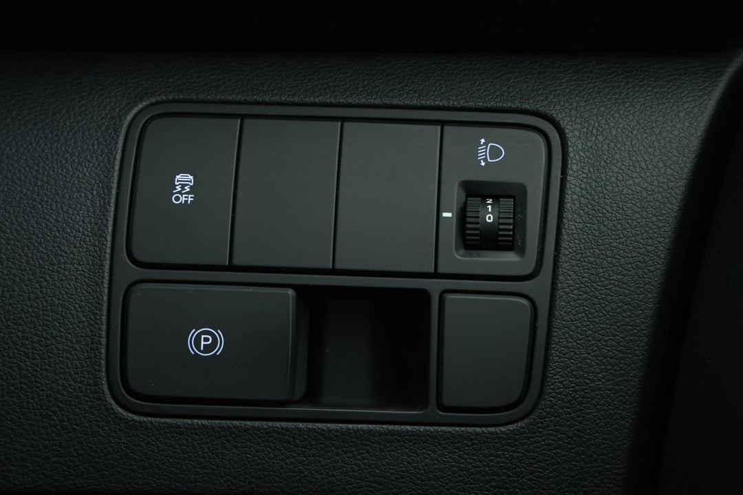 2022 Hyundai Staria Staria, Automatic, 90921 km, Utility Switches/Buttons