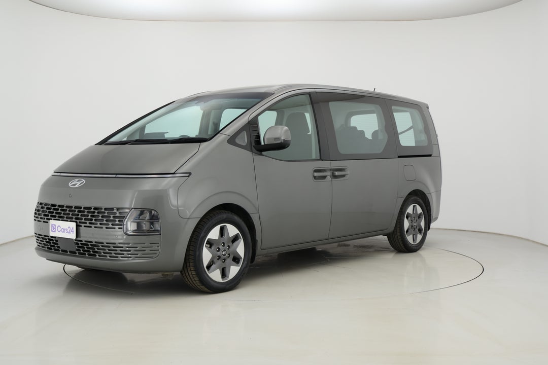 2022 Hyundai Staria Staria, Automatic, 90921 km, Left Front Diagonal (45- Degree) View