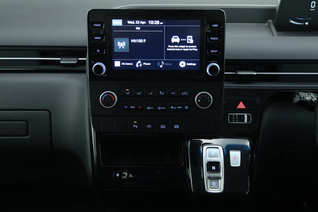 2022 Hyundai Staria Staria, Automatic, 90921 km, Center Console