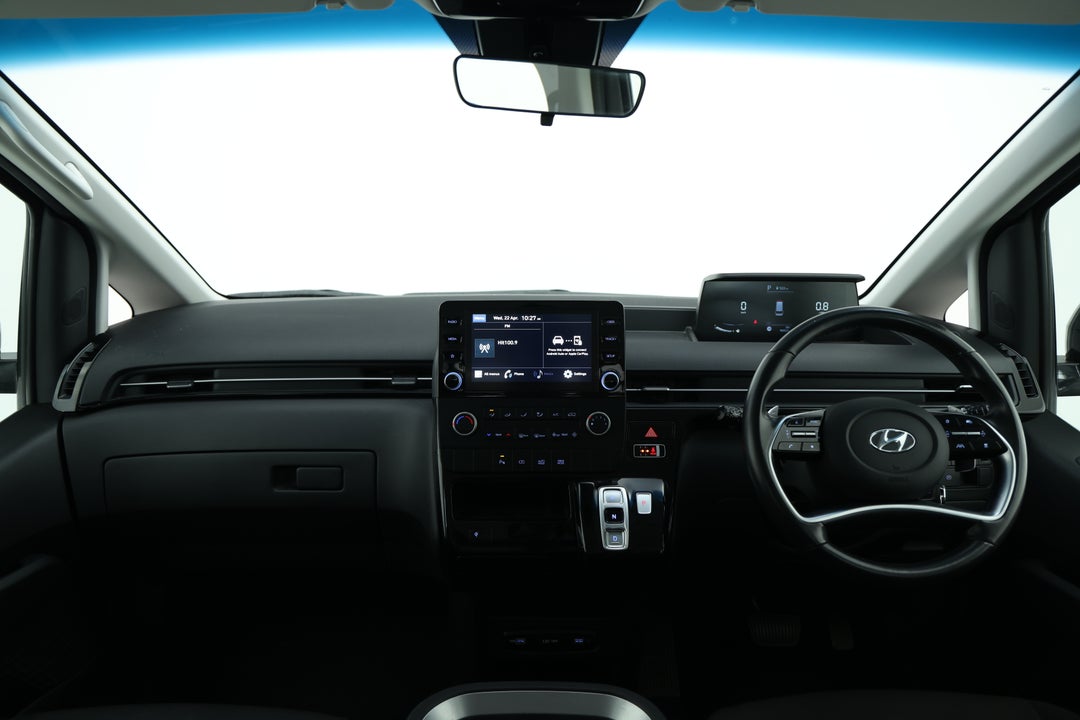 2022 Hyundai Staria Staria, Automatic, 90921 km, Dashboard View