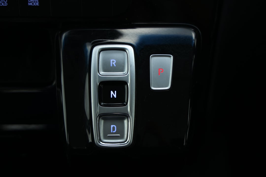 2022 Hyundai Staria Staria, Automatic, 90921 km, Gear Lever 