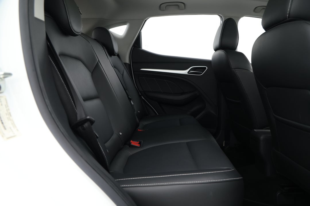 2020 MG ZS Essence, Automatic, 48662 km, Right Side Rear Door Cabin View
