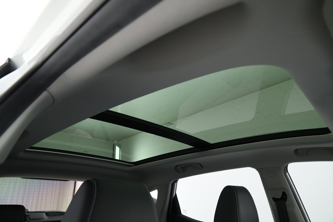 2020 MG ZS Essence, Automatic, 48662 km, Interior Sunroof/Moonroof