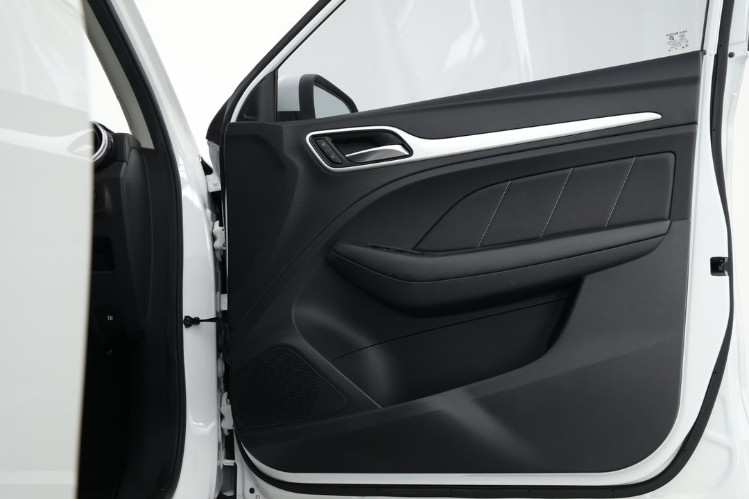 2020 MG ZS Essence, Automatic, 48662 km, Speaker View