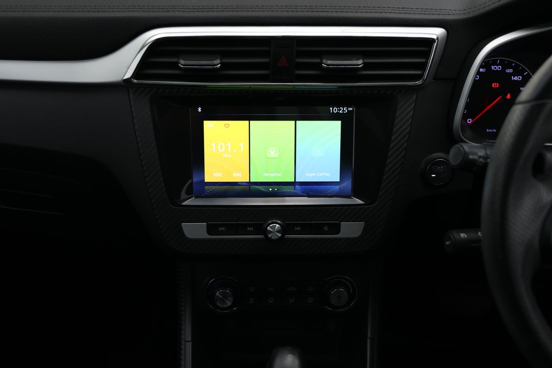 2020 MG ZS Essence, Automatic, 48662 km, Center Console