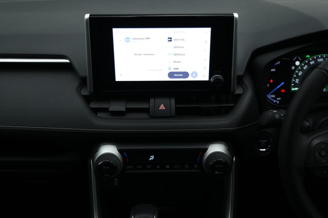2025 Toyota RAV4 Gxl (AWD) Hybrid, Automatic, 13051 km, Center Console