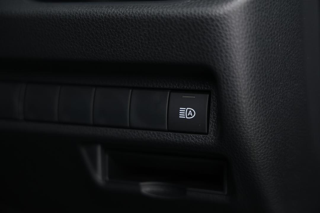 2025 Toyota RAV4 Gxl (AWD) Hybrid, Automatic, 13051 km, Utility Switches/Buttons