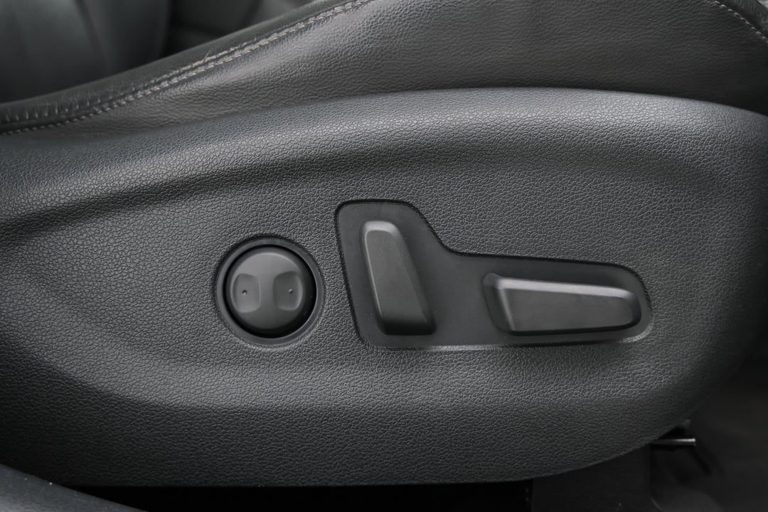 2020 Hyundai Tucson Highlander (AWD), Automatic, 66934 km, Drivers Side Adjustment Panel