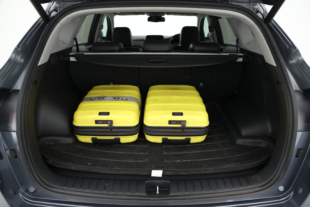 2020 Hyundai Tucson Highlander (AWD), Automatic, 66934 km, Boot Inside View with Luggage