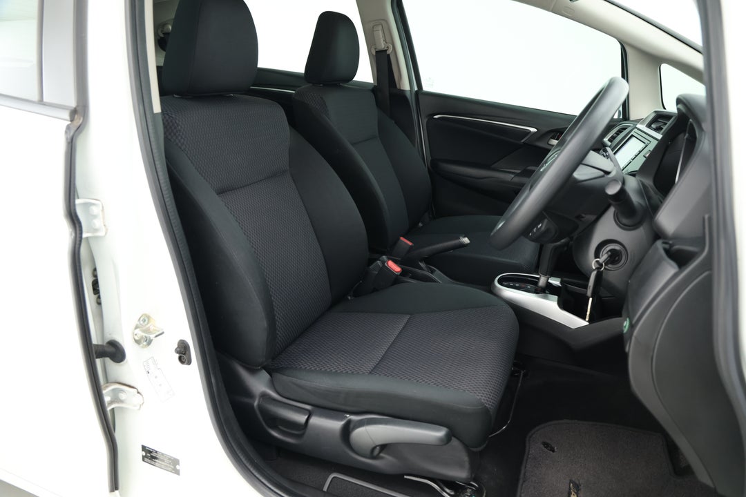2017 Honda Jazz Vti, Automatic, 148691 km, Right Side Front Door Cabin View