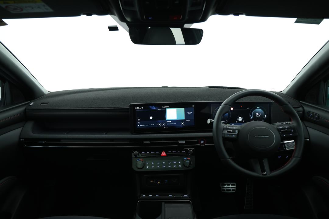 2025 Hyundai Tucson Premium N Line Hybrid (AWD), Automatic, 4403 km, Dashboard View