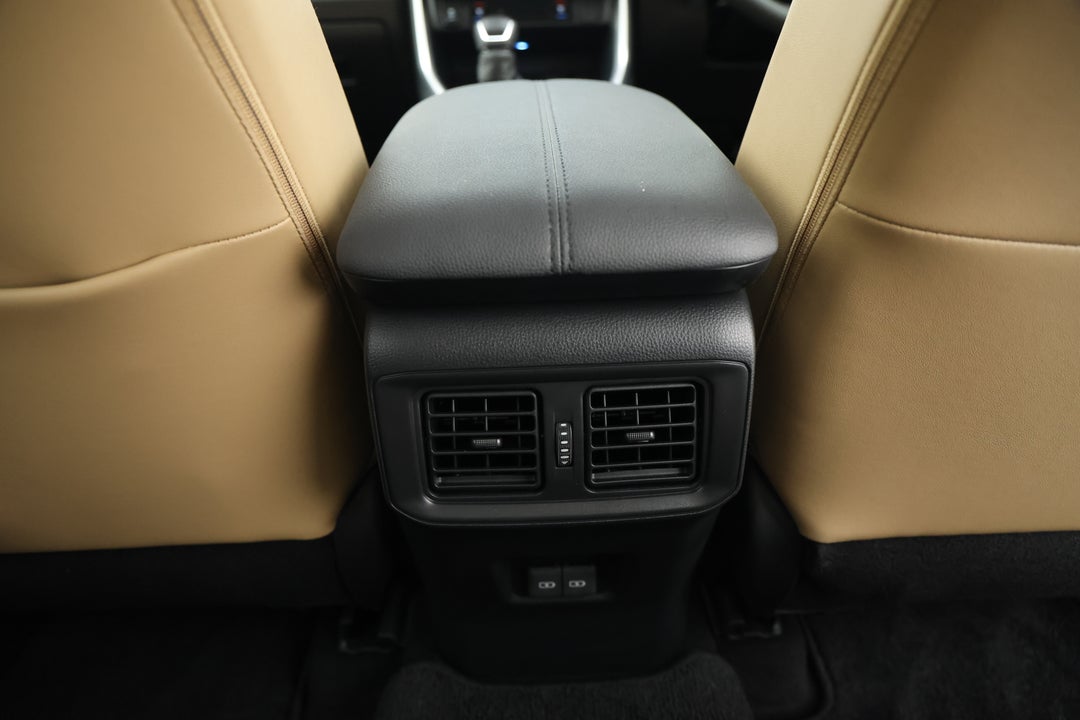 2025 Toyota RAV4 Cruiser (2WD) Hybrid, Automatic, 9889 km, Rear A/C Vent