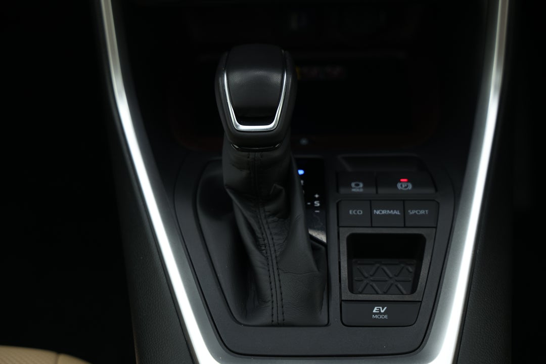 2025 Toyota RAV4 Cruiser (2WD) Hybrid, Automatic, 9889 km, Gear Lever 