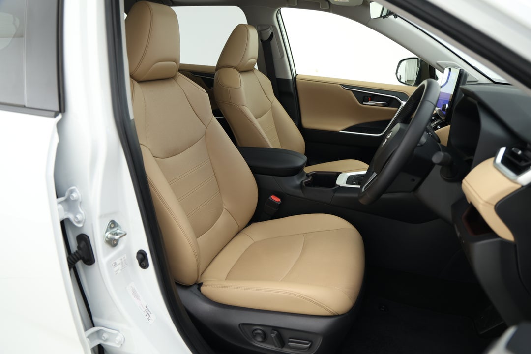 2025 Toyota RAV4 Cruiser (2WD) Hybrid, Automatic, 9889 km, Right Side Front Door Cabin View