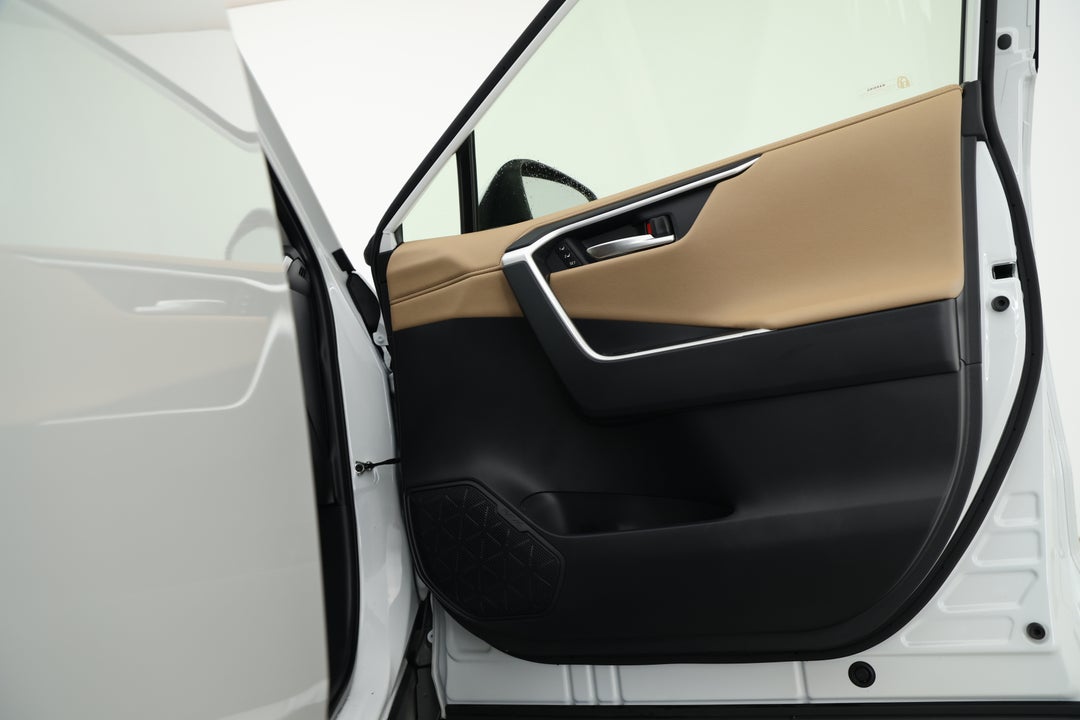 2025 Toyota RAV4 Cruiser (2WD) Hybrid, Automatic, 9889 km, Speaker View