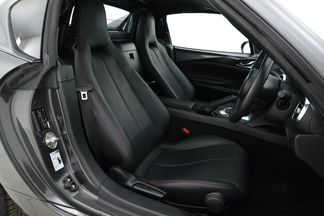 2017 Mazda MX-5 Rf Gt, Manual, 50846 km, Right Side Front Door Cabin View