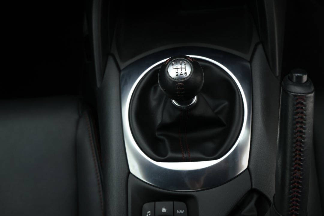 2017 Mazda MX-5 Rf Gt, Manual, 50846 km, Gear Lever 