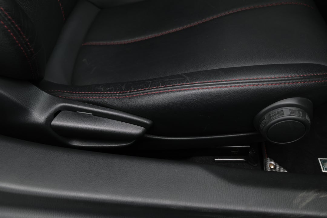 2017 Mazda MX-5 Rf Gt, Manual, 50846 km, Drivers Side Adjustment Panel