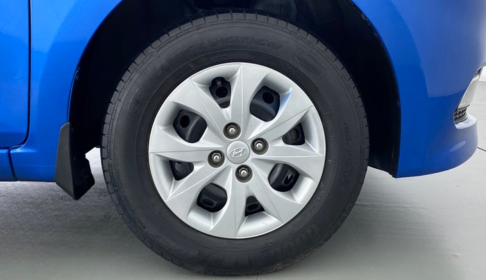 2017 Hyundai Elite i20 SPORTZ 1.2, Petrol, Manual, 36,366 km, Right Front Wheel
