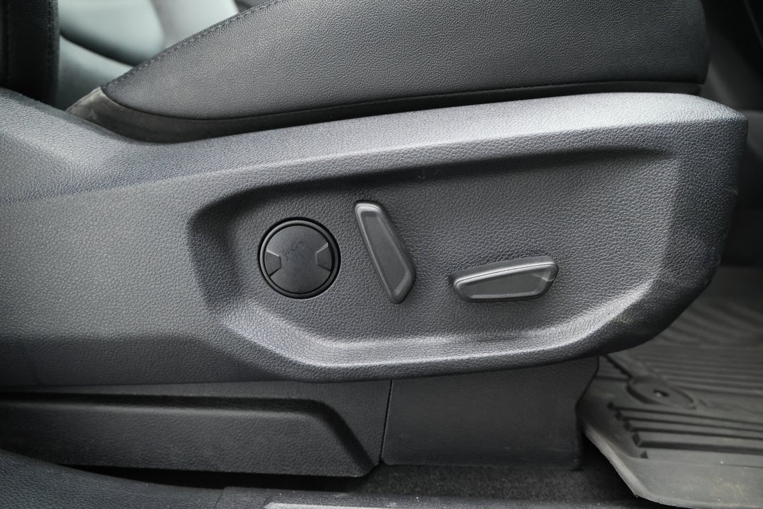 2022 Ford Everest Trend (4x4), Automatic, 46673 km, Drivers Side Adjustment Panel