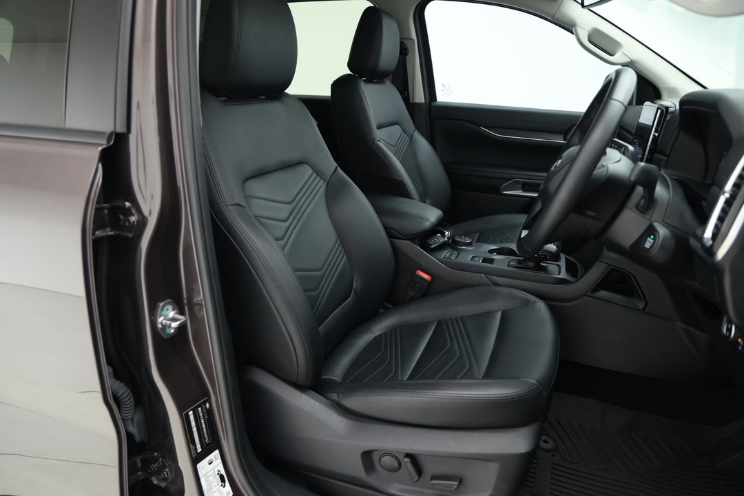 2022 Ford Everest Trend (4x4), Automatic, 46673 km, Right Side Front Door Cabin View