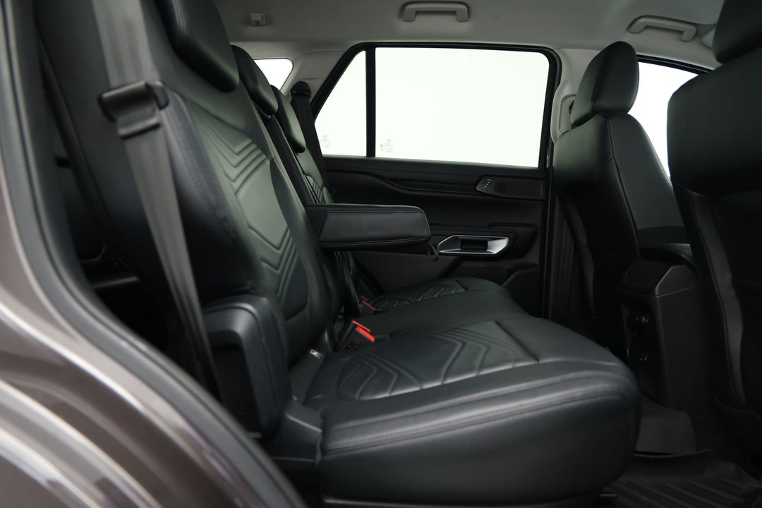 2022 Ford Everest Trend (4x4), Automatic, 46673 km, Right Side Rear Door Cabin View