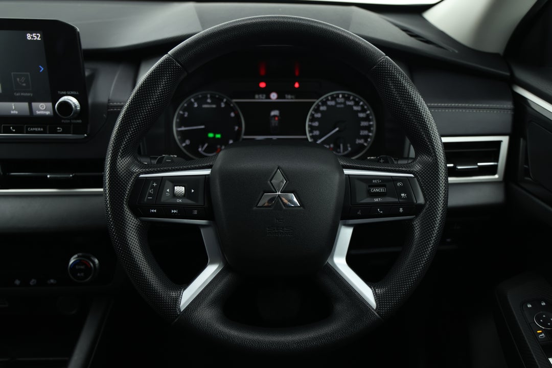 2024 Mitsubishi Outlander Es 7 Seat (2WD), Automatic, 52177 km, Steering Wheel Close-up