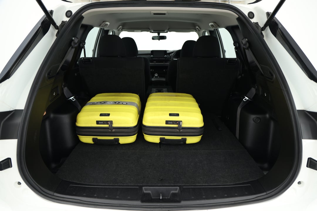 2024 Mitsubishi Outlander Es 7 Seat (2WD), Automatic, 52177 km, Boot Inside View with Luggage