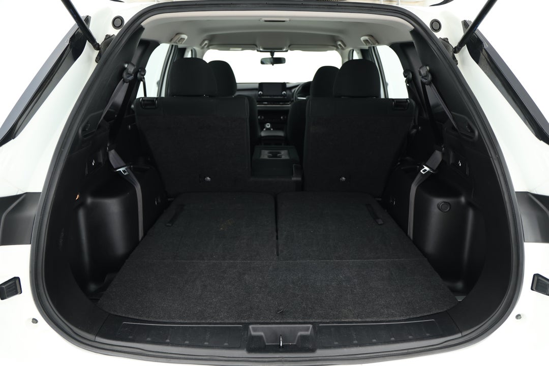 2024 Mitsubishi Outlander Es 7 Seat (2WD), Automatic, 52177 km, Boot Inside View