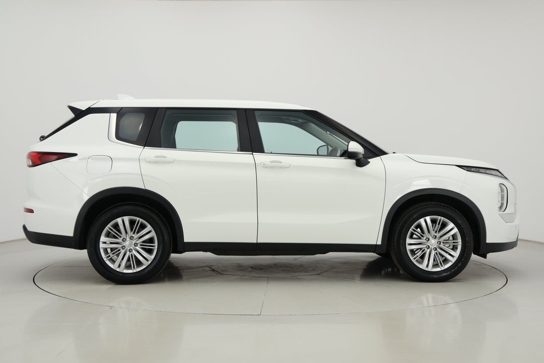 2024 Mitsubishi Outlander Es 7 Seat (2WD), Automatic, 52177 km, Right Side View