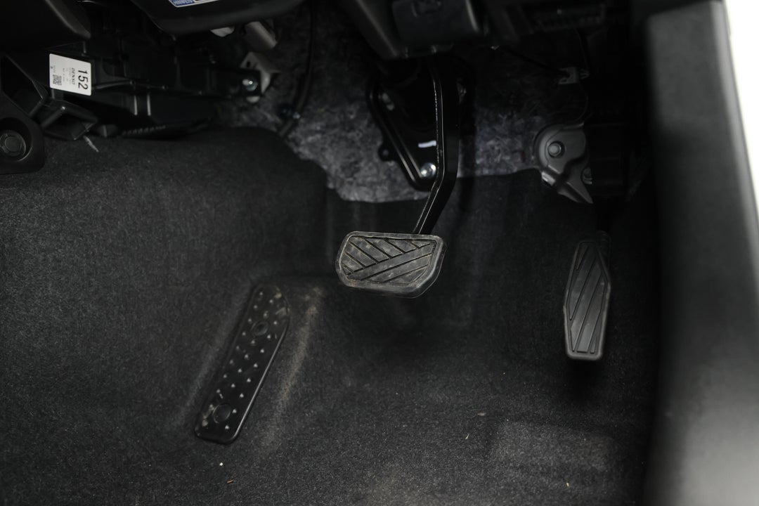 2024 Suzuki Jimny Glx, Automatic, 2837 km, Pedals and Footmat