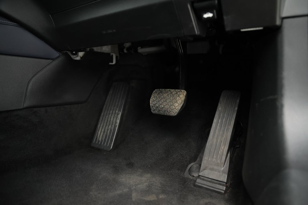 2024 Mazda CX-30 G20 Pure (FWD), Automatic, 42724 km, Pedals and Footmat