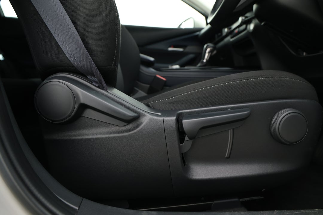 2024 Mazda CX-30 G20 Pure (FWD), Automatic, 42724 km, Drivers Side Adjustment Panel