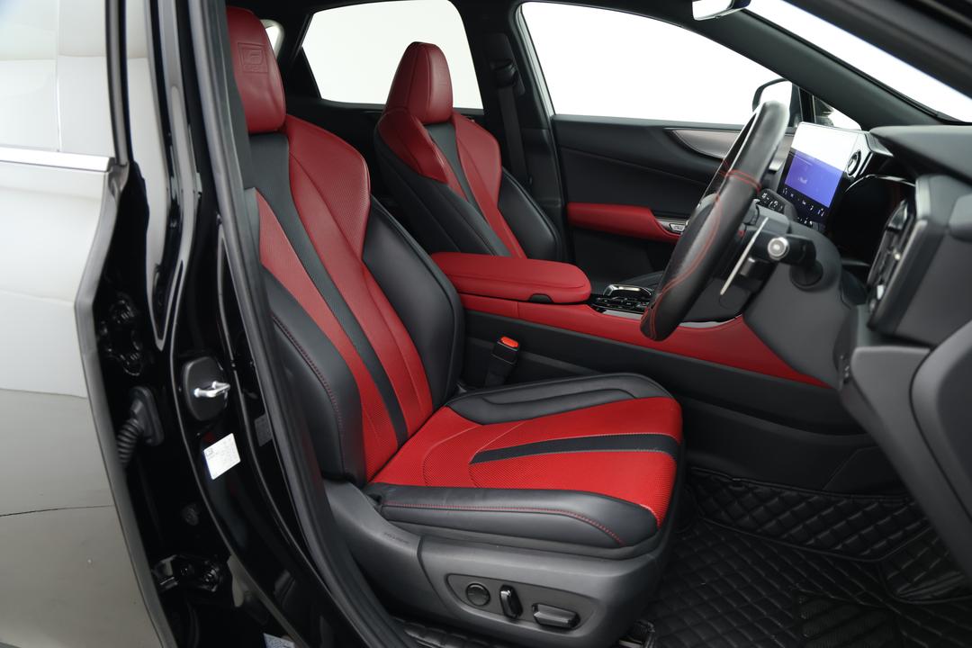 2022 Lexus Nx350h F Sport Hybrid 2WD, Automatic, 40388 km, Right Side Front Door Cabin View