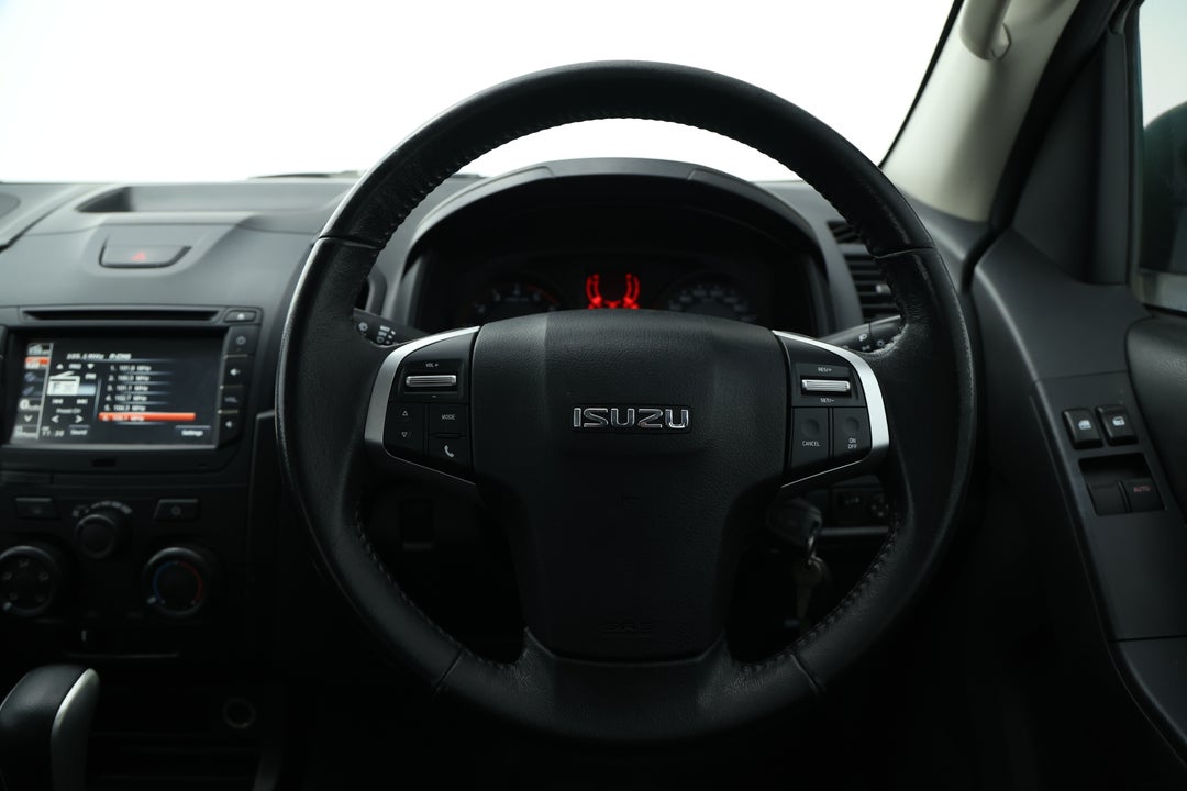 2018 Isuzu D-MAX Sx Hi-ride (4x2), Automatic, 89868 km, Steering Wheel Close-up