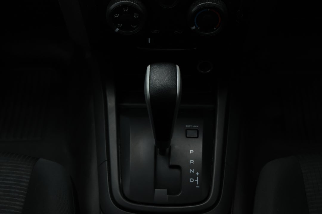 2018 Isuzu D-MAX Sx Hi-ride (4x2), Automatic, 89868 km, Gear Lever 