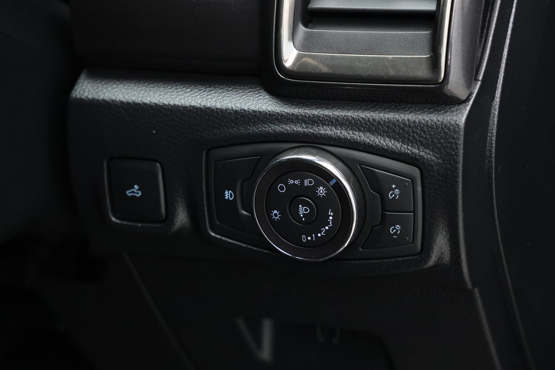 2019 Ford Ranger Wildtrak 2.0 (4x4), Automatic, 64245 km, Utility Switches/Buttons