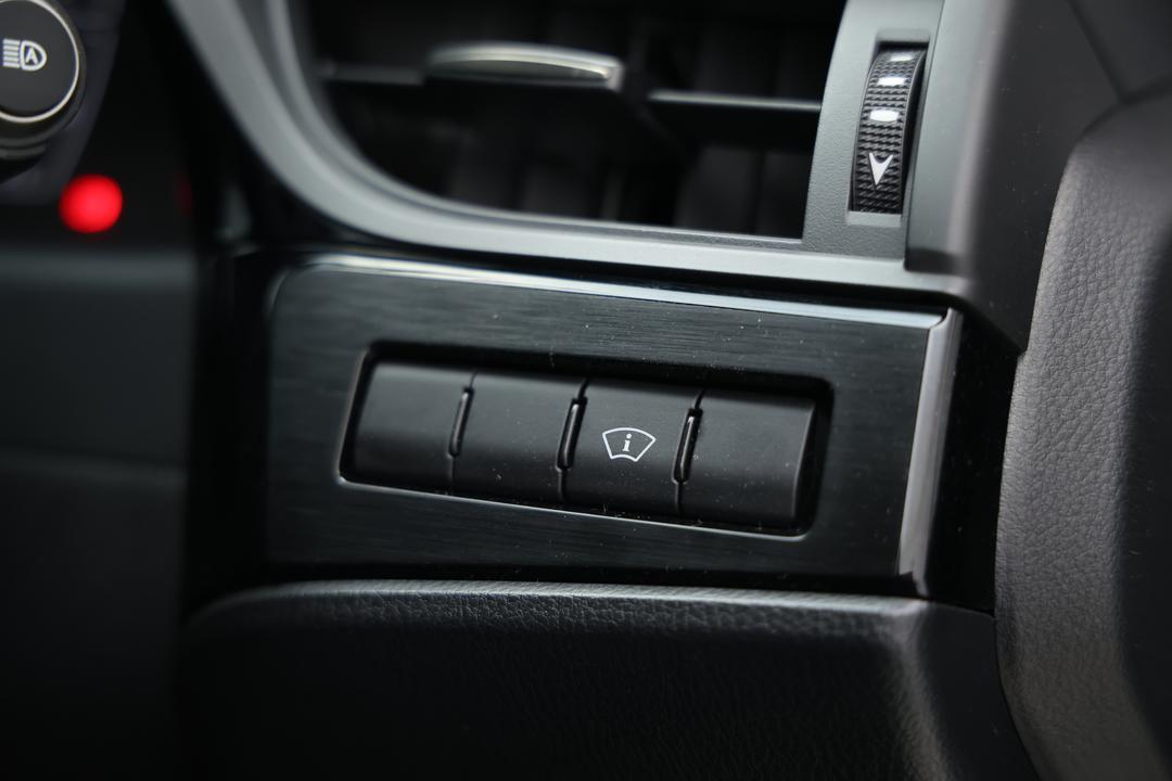 2023 Lexus Es300h Luxury (hybrid), Automatic, 42447 km, Utility Switches/Buttons