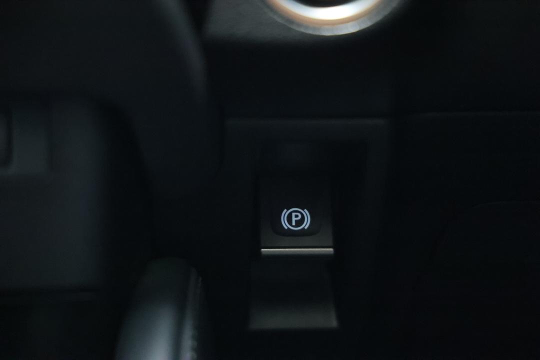 2023 Lexus Es300h Luxury (hybrid), Automatic, 42447 km, Handbrake