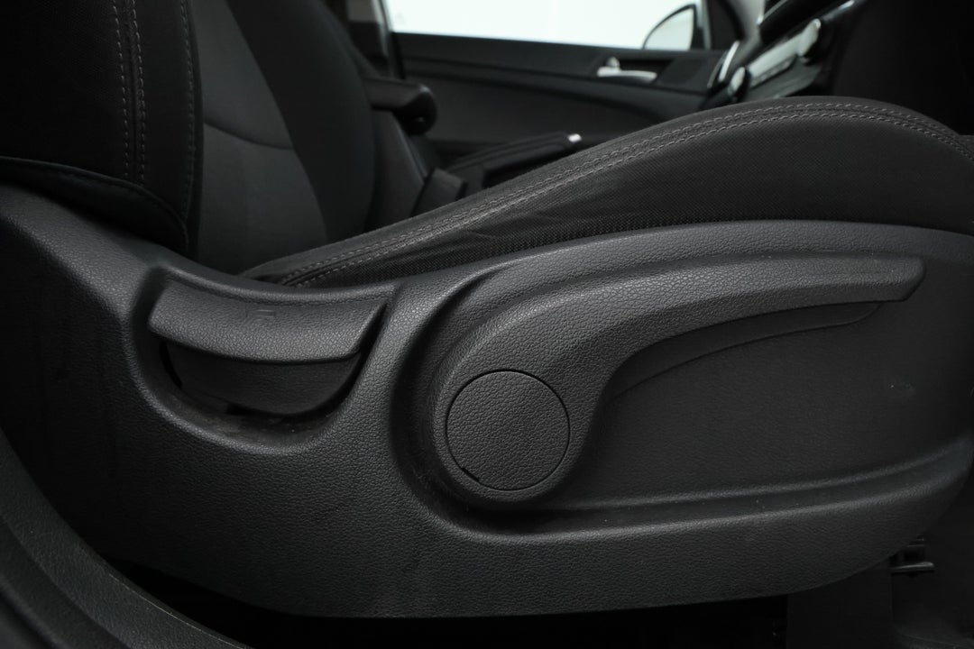 2020 Hyundai Tucson Active (2WD), Automatic, 55788 km, Drivers Side Adjustment Panel