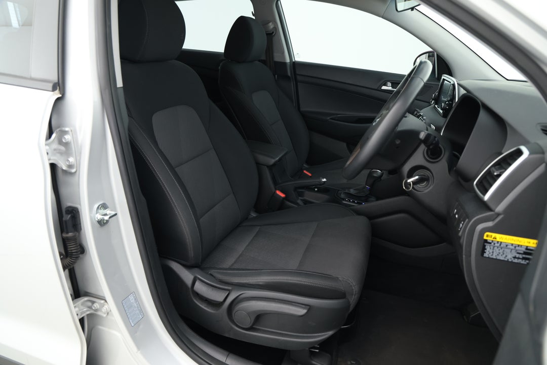 2020 Hyundai Tucson Active (2WD), Automatic, 55788 km, Right Side Front Door Cabin View