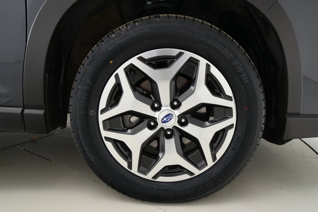 2018 Subaru Forester 2.5i (AWD), Automatic, 111095 km, Right Front Wheel