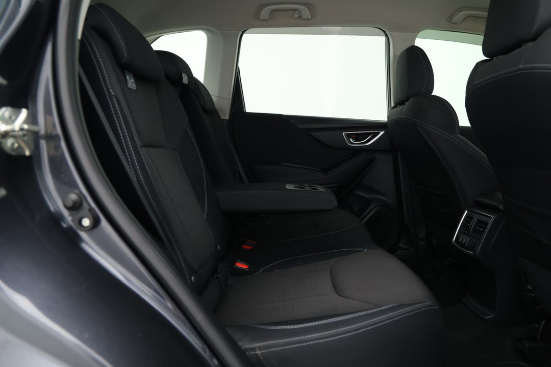 2018 Subaru Forester 2.5i (AWD), Automatic, 111095 km, Right Side Rear Door Cabin View