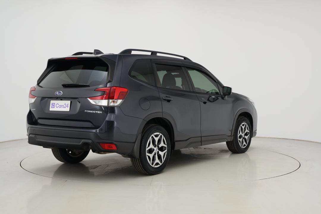 2018 Subaru Forester 2.5i (AWD), Automatic, 111095 km, Right Back Diagonal (45- Degree) View