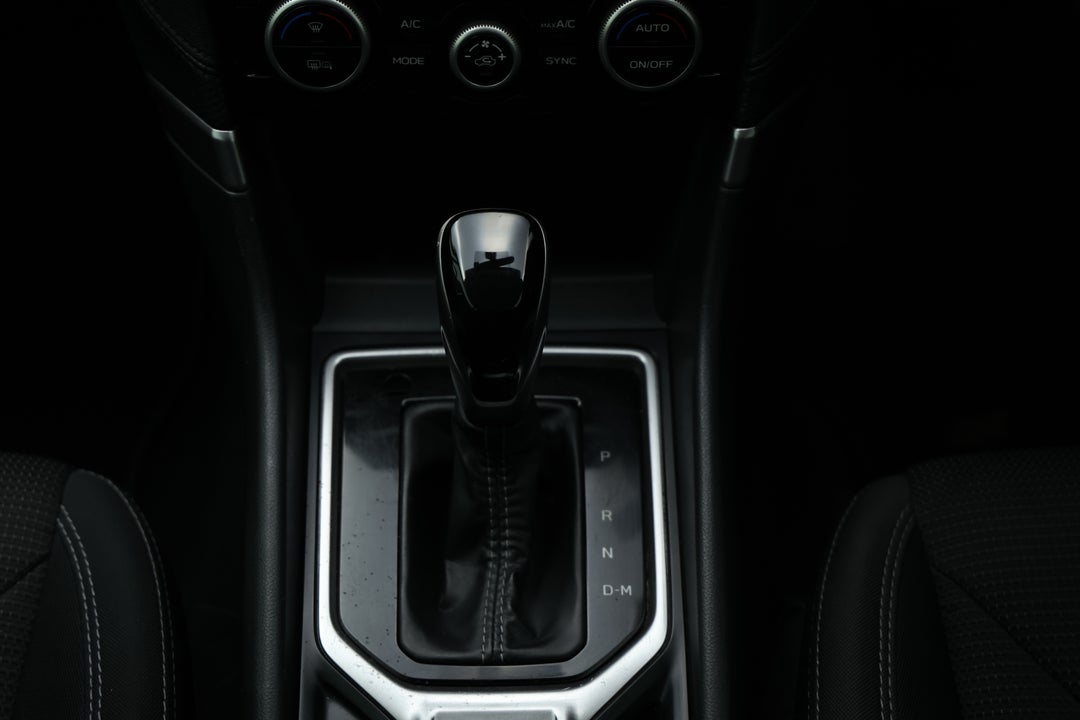 2018 Subaru Forester 2.5i (AWD), Automatic, 111095 km, Gear Lever 