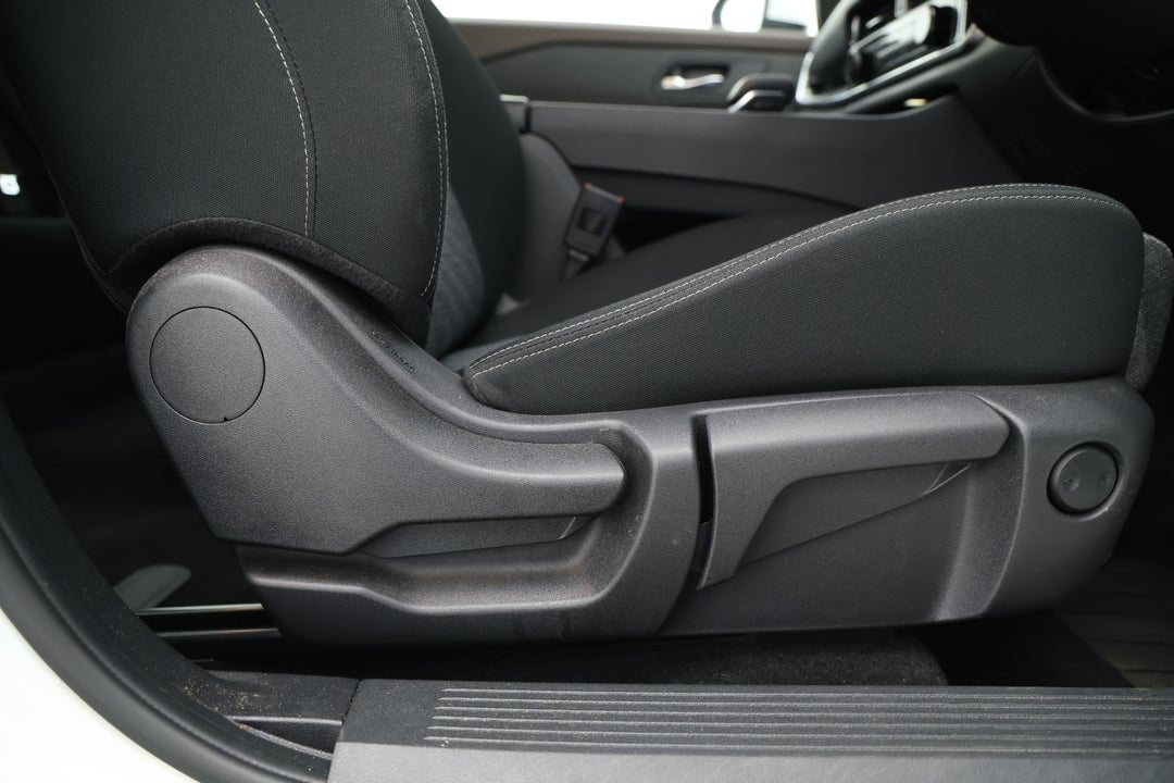 2024 Nissan X-trail St (2WD), Automatic, 52401 km, Drivers Side Adjustment Panel