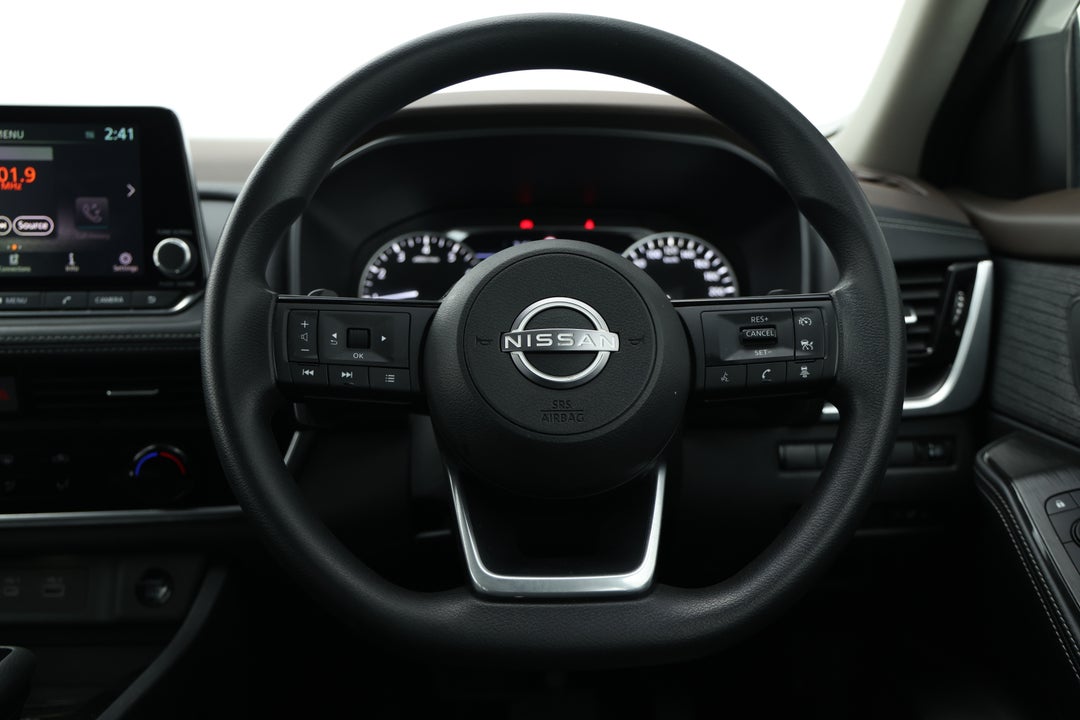 2024 Nissan X-trail St (2WD), Automatic, 52401 km, Steering Wheel Close-up