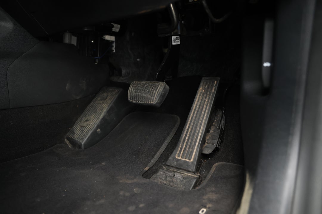 2022 Kia Sorento Sport+ 7 Seat, Automatic, 94408 km, Pedals and Footmat